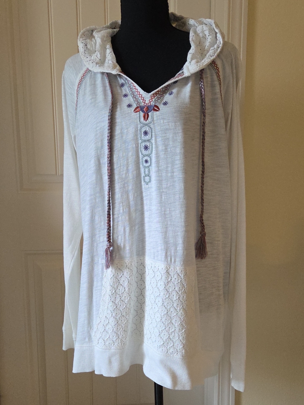 Shyanne White Crochet-Hood Tunic with Embroidery/Lace Accents, Size L